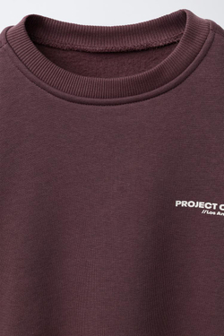 ZARA КОМПЛЕКТ ИЗ ТОЛСТОВКИ И БРЮК-ДЖОГГЕРОВ С НАДПИСЬЮ, БУРГУНДИ