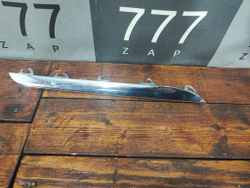 Накладка решетки радиатора Mercedes V (W447) 14-нв Б/У Оригинал A4478881100