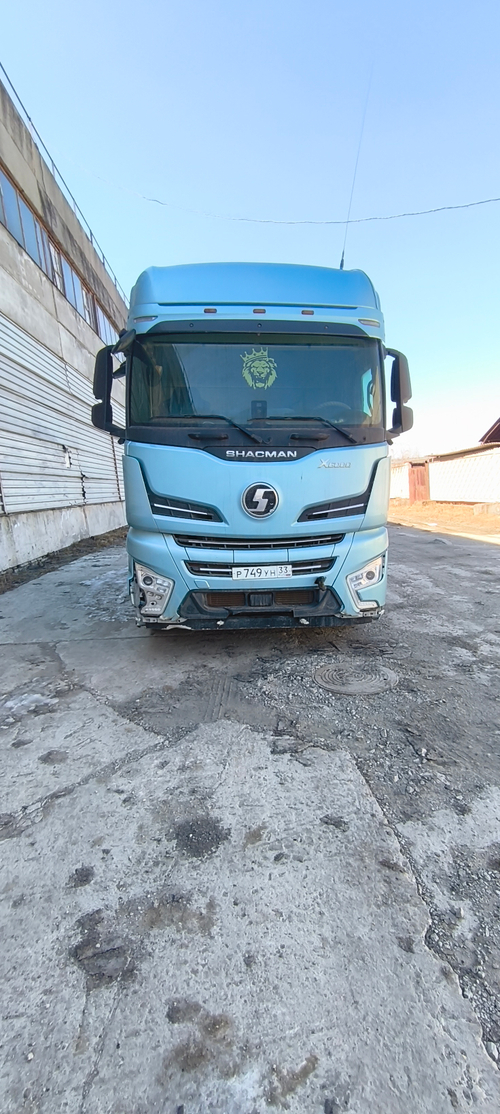 Shacman (Shaanxi) SX* 4x2 Седельный тягач SX4188YY381 (Дизельный, 12,5 л, 473 л.с., МТ)