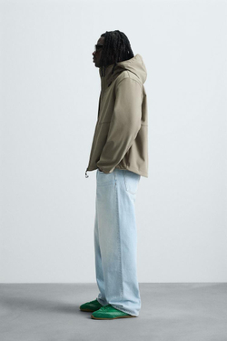 ZARA КУРТКА ИЗ ВЫСОКОТЕХНОЛОГИЧНОЙ ТКАНИ С ФЛИСОВОЙ ОТДЕЛКОЙ, СВЕТЛЫЙ ХАКИ