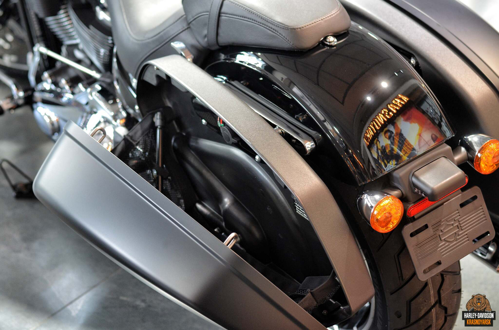 Мотоцикл Harley-Davidson Sport Glide Softail (Vivid Black)