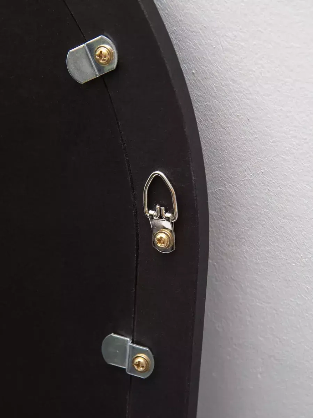 Зеркало настенное для прихожей 66*34 см