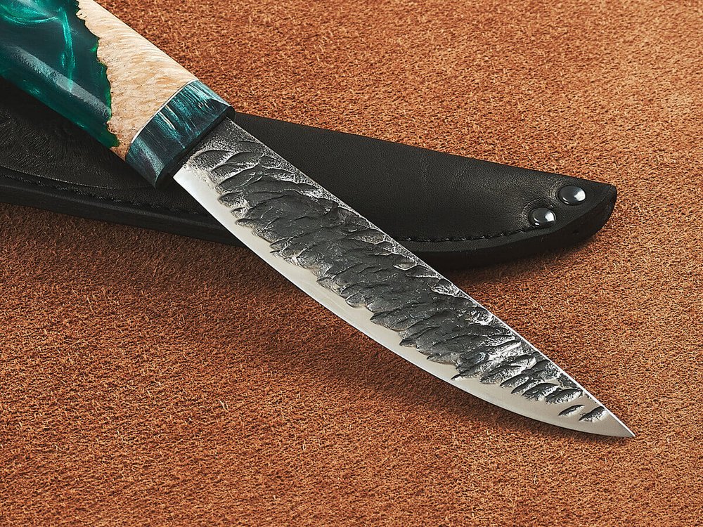 Якутский нож "Амга", сталь Х12МФ, рукоять стабилизированная карельская береза / акрил изумруд