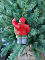 Фарфоровая игрушка Рыбак