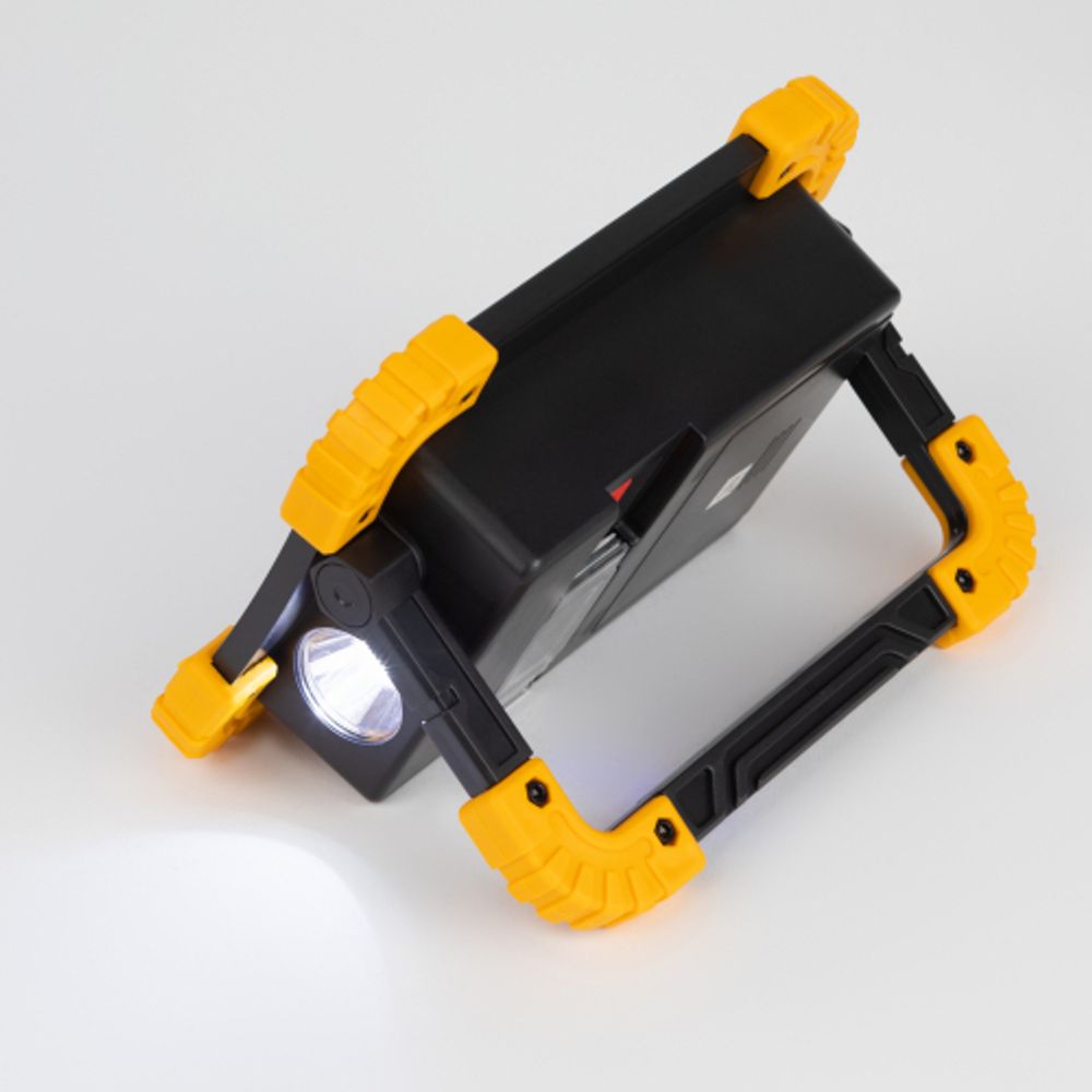 Светодиодный фонарь ЭРА Рабочие Практик PA-803 прожектор аккумуляторный на батарейках 10 Вт COB + 3 Вт LED, 4 режима | Прожекторные фонари