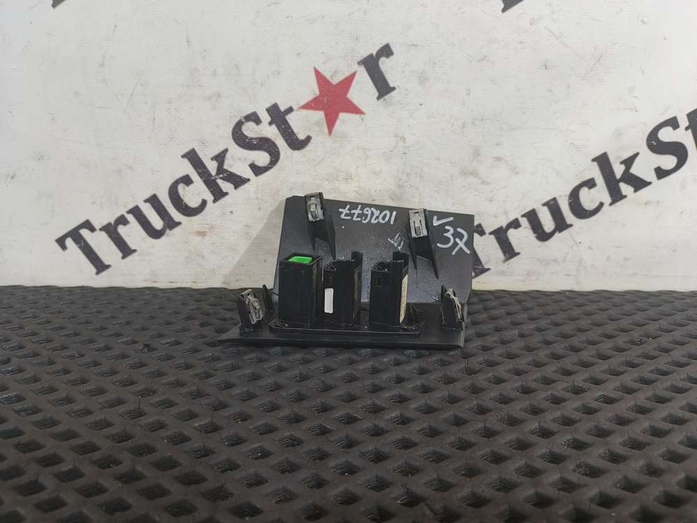 Накладка торпедо USB / AUX 2019г.