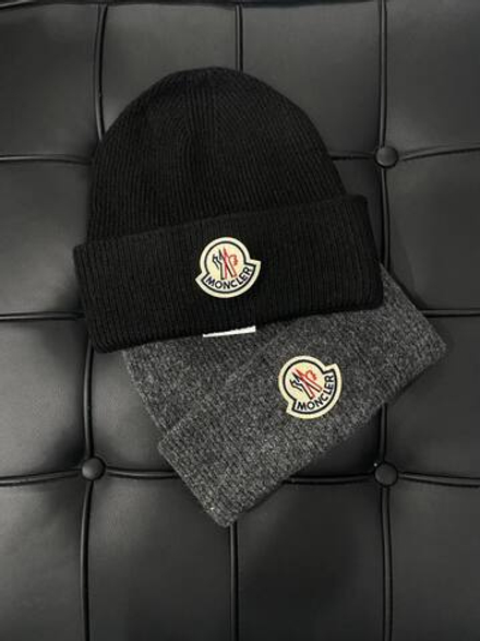 Шапка Moncler