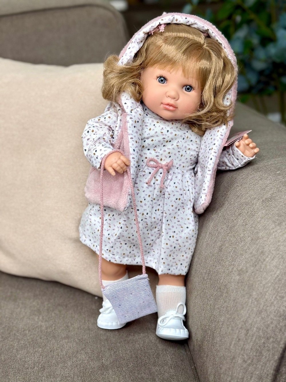 Кукла Berbesa мягконабивная 42см Sandra (4427S)