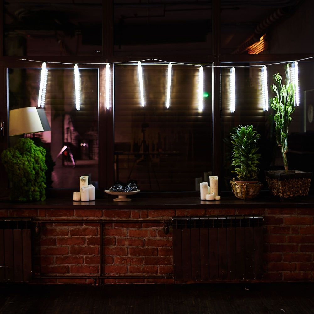 ULD-E3005-300-DTK WHITE IP44 ICICLE Занавес светодиодный фигурный Сосульки. соединяемый. 2.7х0.42м. 10 подвесов. Белый свет. Провод прозрачный. TM Uniel.