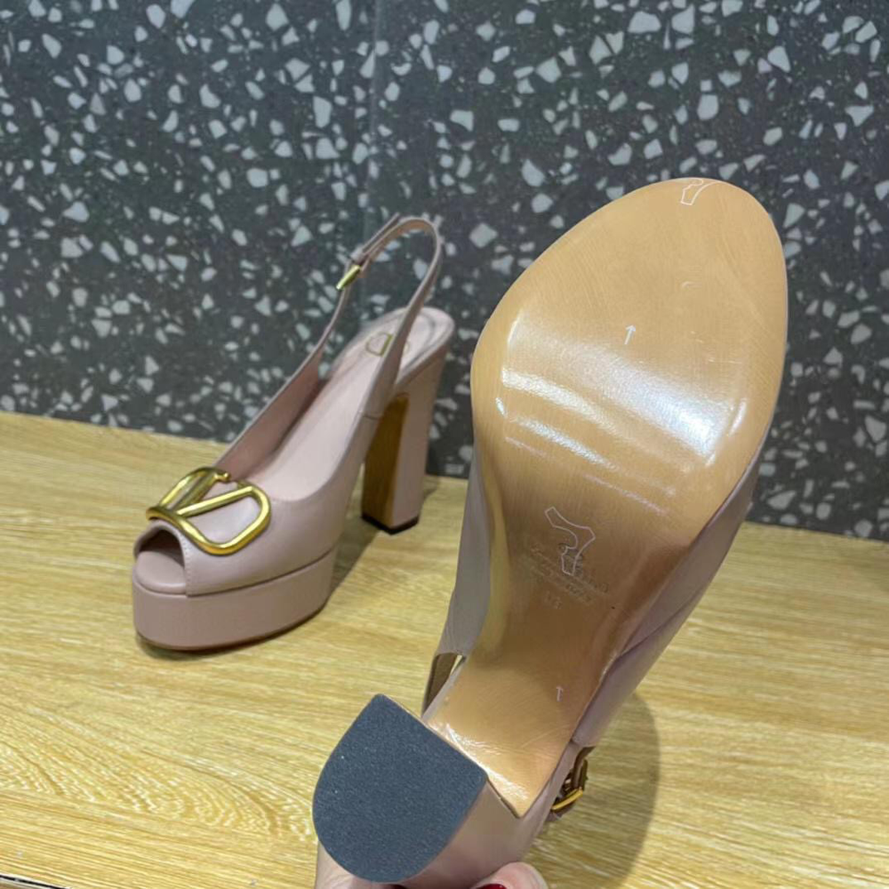 Босоножки Valentino