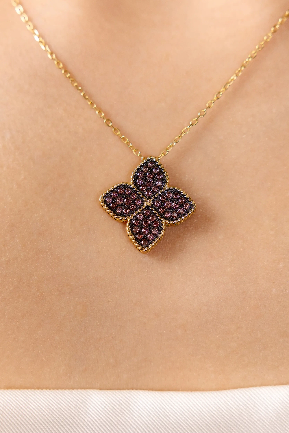 Колье "TRUE FLOWERS" с коньячным цирконием