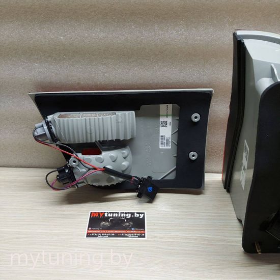 Задние фонари RED WHITE для BMW X5 E53