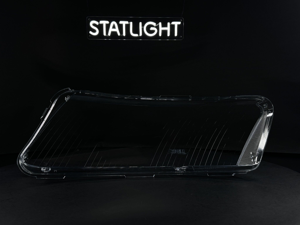 Правое стекло фары AUDI A6 С6 2004-2011