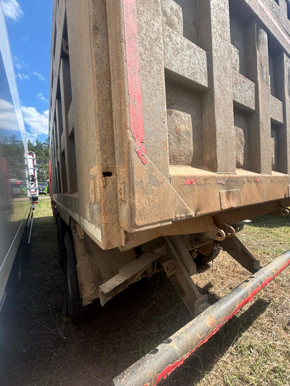 Shacman (Shaanxi) SX* 6x4 Самосвал SX32586T384 (Дизельный, 11,6 л, 369 л.с., МТ)