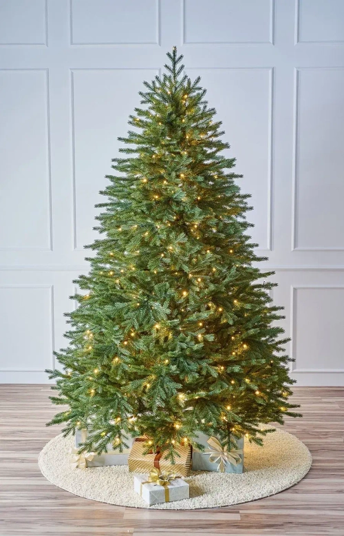 Искусственная ель Версальская 180 см., 370 теплых белых LED ламп, литая хвоя, Max Christmas (ЕСВЛ18)