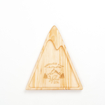 Деревянная менажница "горы" из кедра для подачи блюд и закусок с гравировкой "HAPPINESS is not a destination, it is a Method of life"