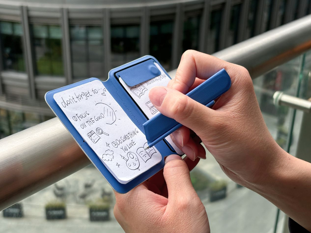Магнитная подставка с записной книжкой MOFT Snap Flow Notepad Stand l Раскладной l Белый