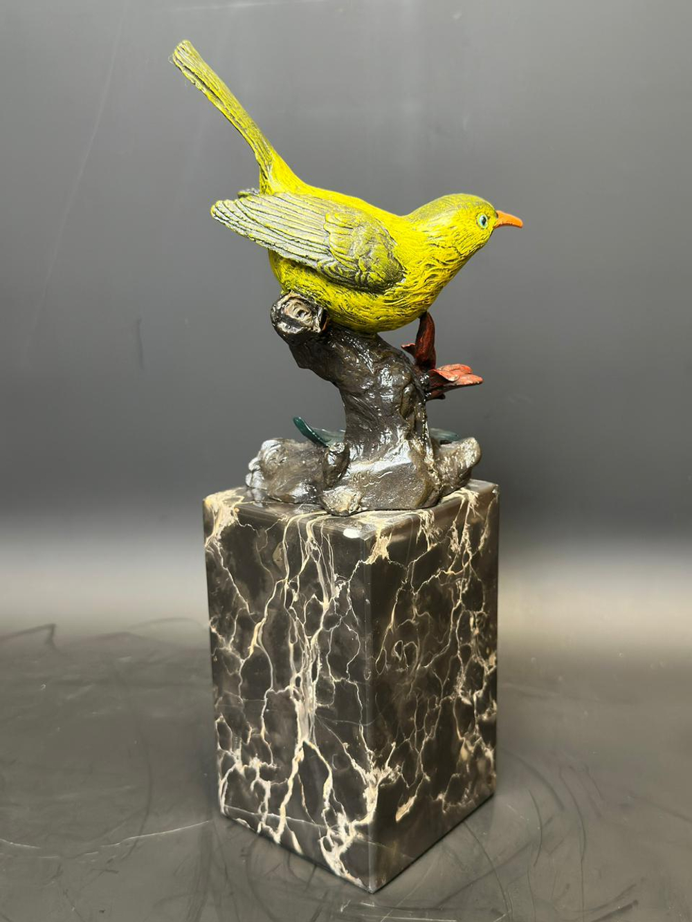 Бронзовая скульптура «Птица на ветке»