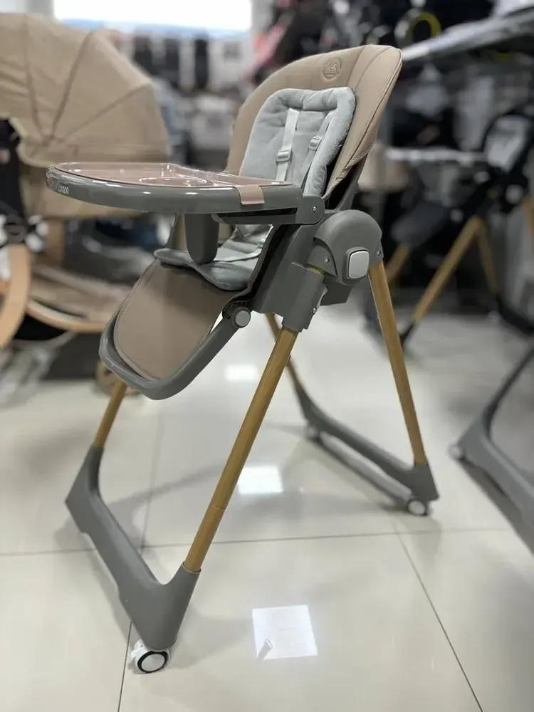 Cтульчик для кормления Luxmom S1 (коричневый) Cтульчик для кормления Luxmom S1 (коричневый)