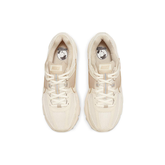 Nike Air Zoom Vomero 5 Бежевые кроссовки Низкие Женские