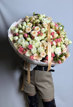 Охапка кустовых роз