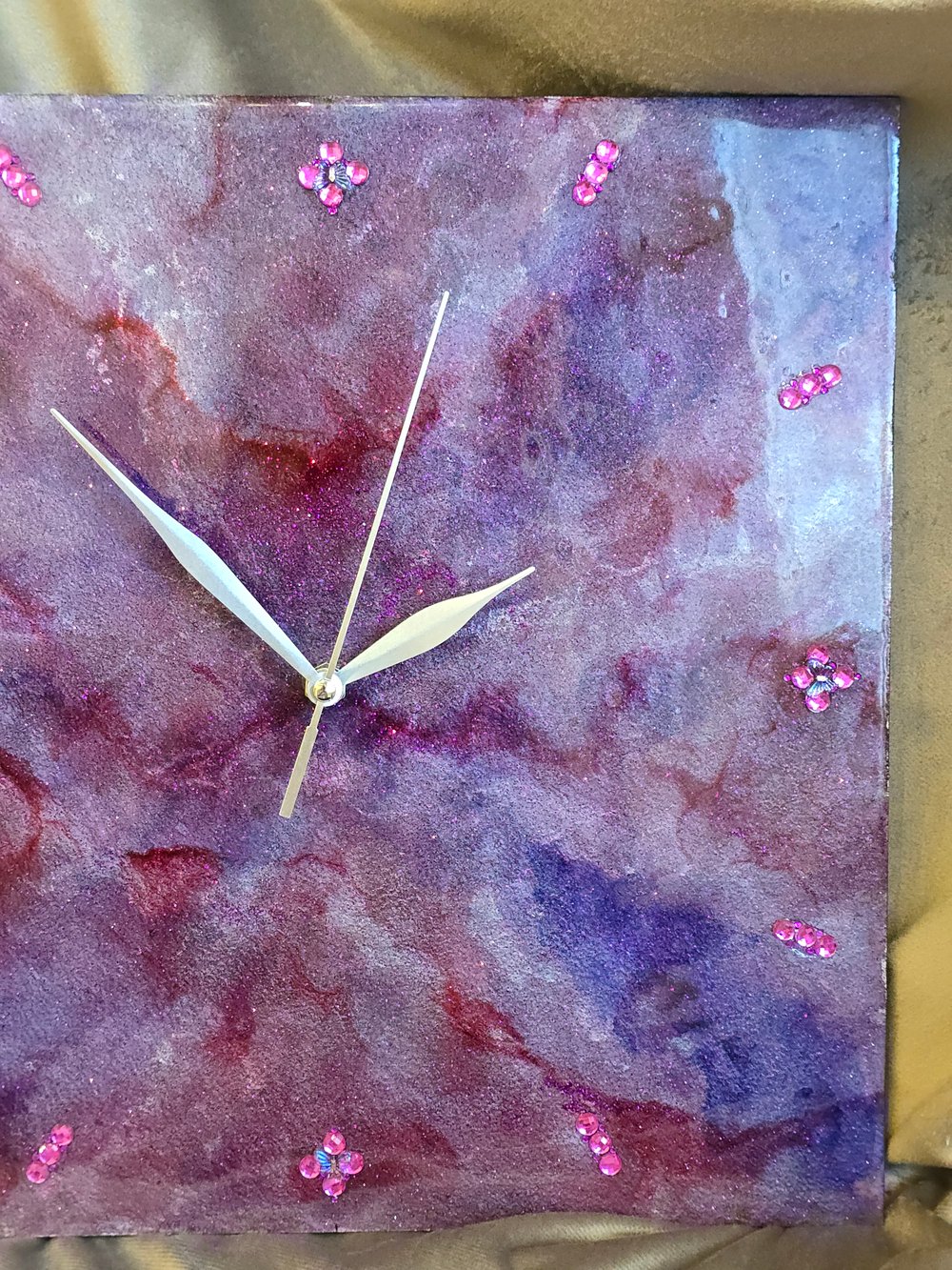Уникальные дизайнерские часы из эпоксидной смолы. Квадрат 30 см. Ручная работа.