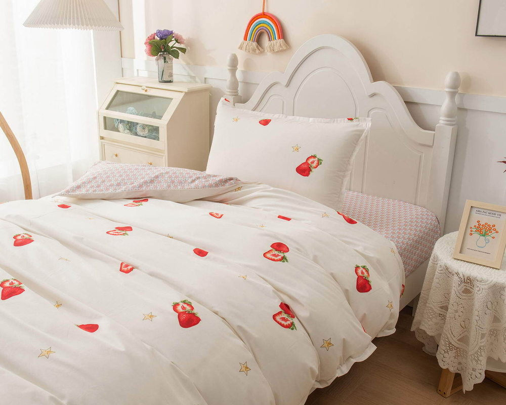 Детское постельное белье Sofi De MarkO Strawberry белое