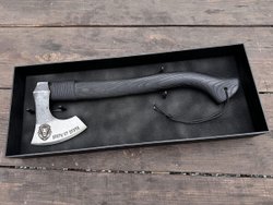 Кованый топор "Брату от брата", рукоять черный мореный ясень