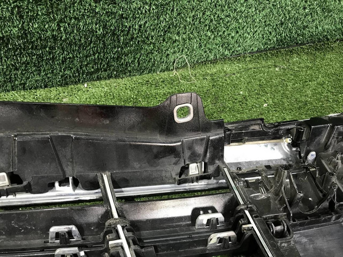 Решетка радиатора Mercedes S W222 (2017-2020) Maybach