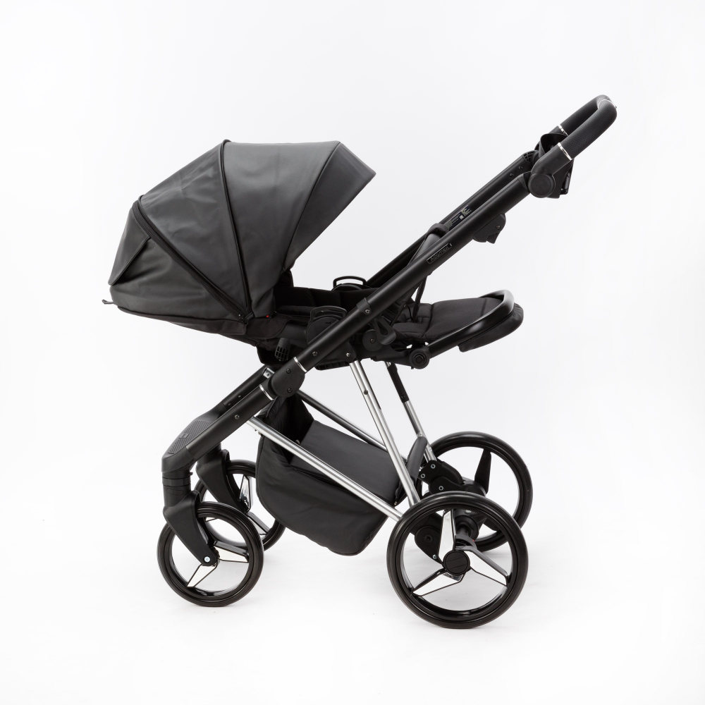 Детская универсальная коляска Adamex Quantum Star Deluxe Q-STAR108 (2в1) Черная экокожа, Хром