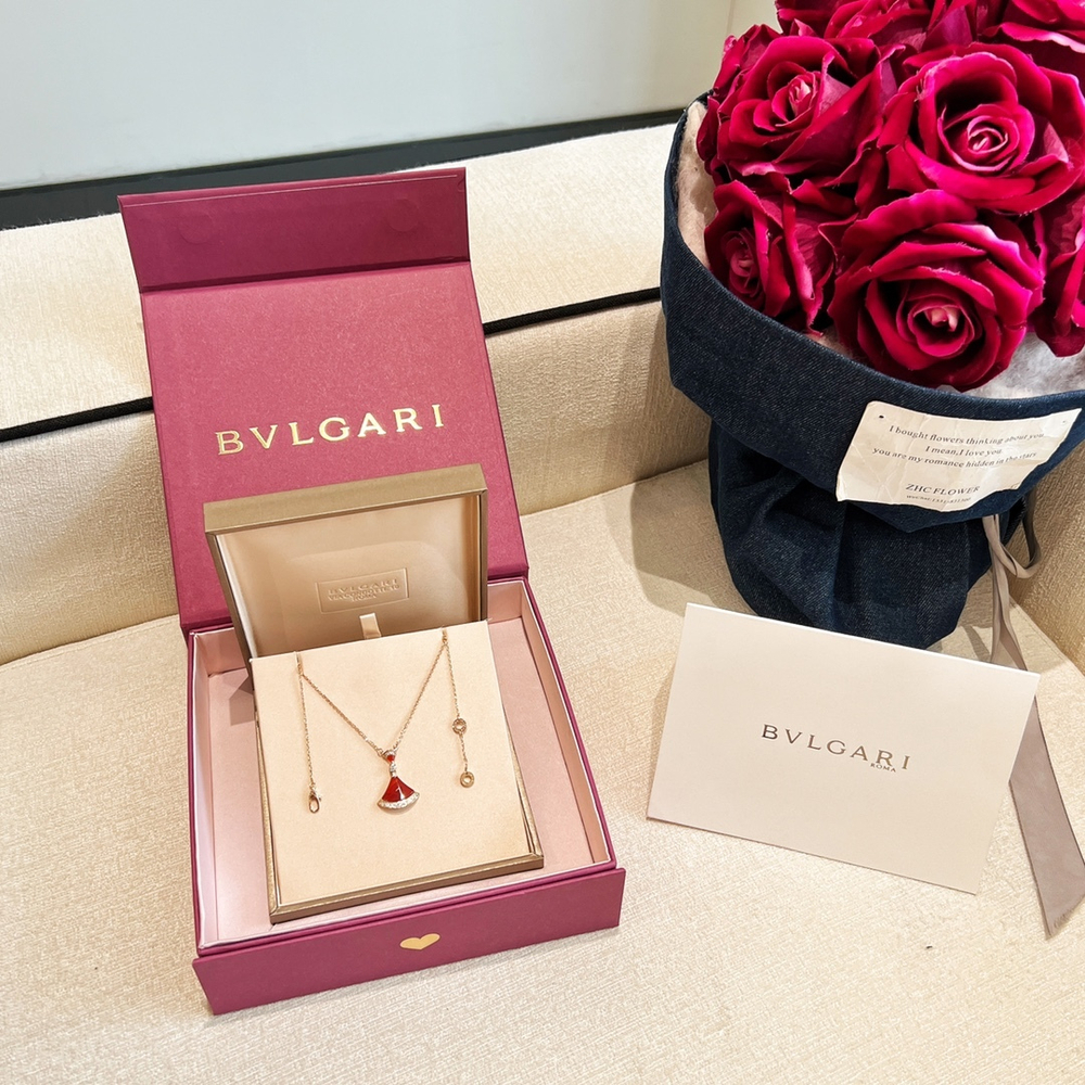 Bvlgari Divas' Dream Necklace