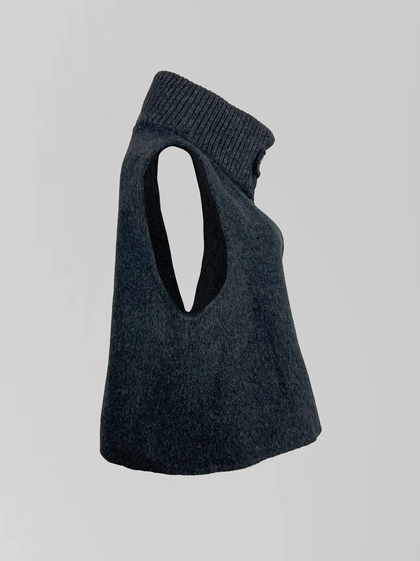 Пальто Monroe 8166 укороченное со встроенным жилетом и вязаным воротником