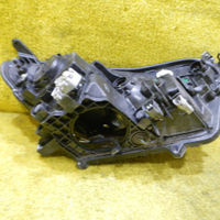 Битая Фара левая Toyota Rav 4 CA40 (2015-2019) LED
