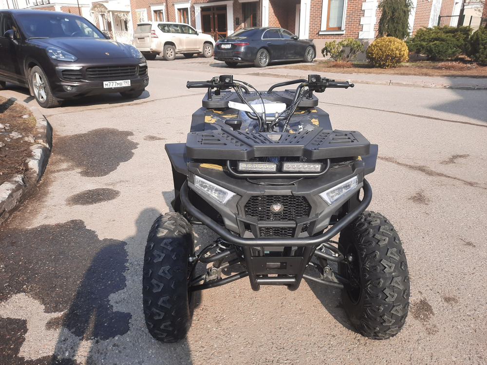 Квадроцикл бензиновый MOTAX GRIZLIK W200