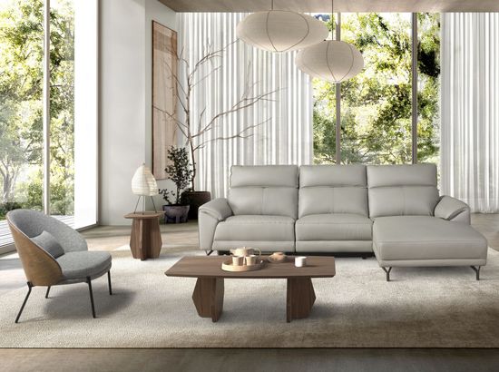 Кресло 5184 из серой ткани и орехового шпона Испания