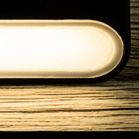 Бра черное с ридером на деревянной основе Mood