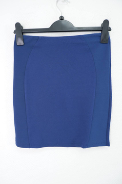 Юбка обтягивающего кроя 40 размер