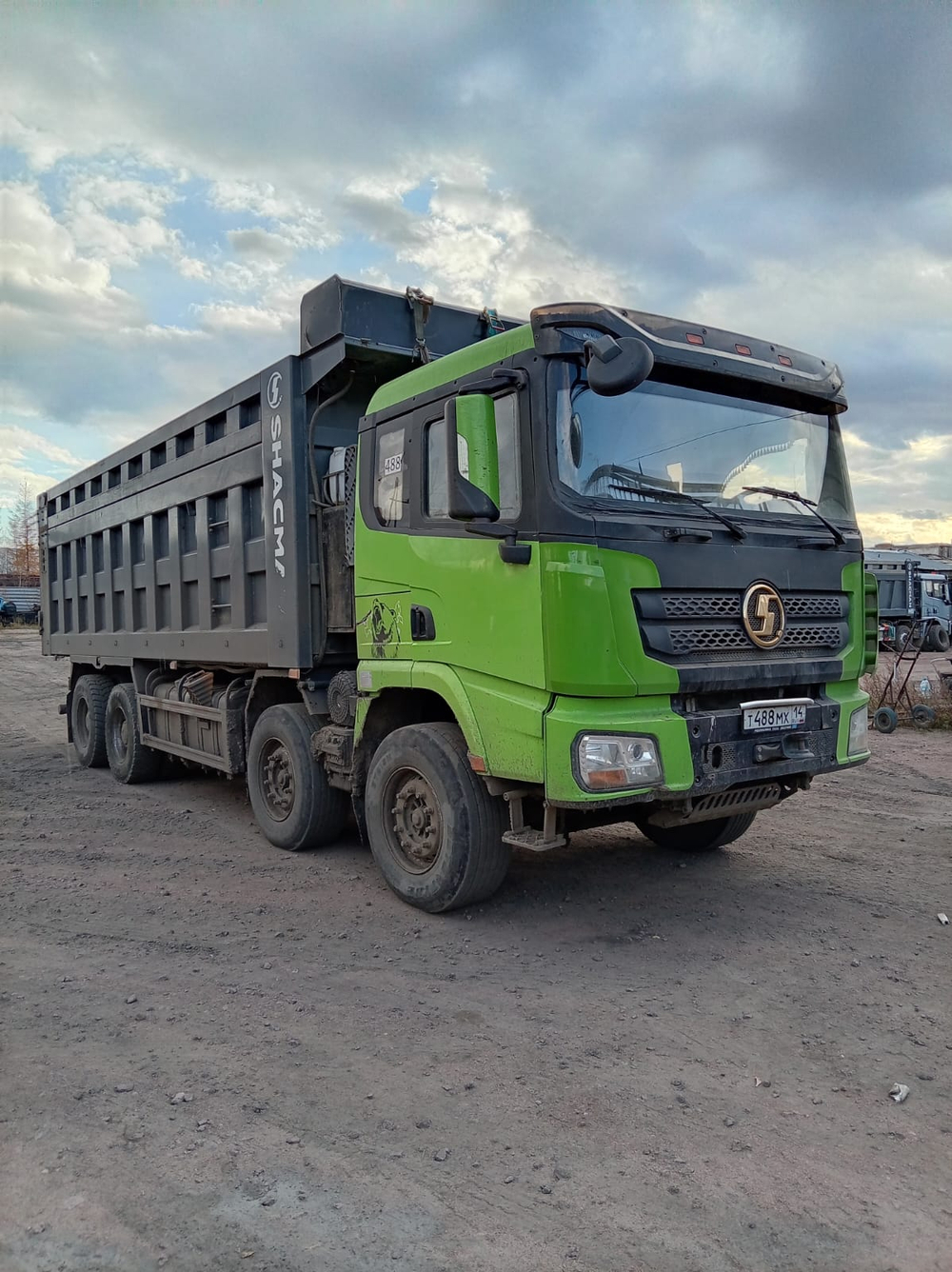 Shacman (Shaanxi) SX* 8x4 Самосвал SX33186V366 (Дизельный, 11,6 л, 423 л.с., МТ)