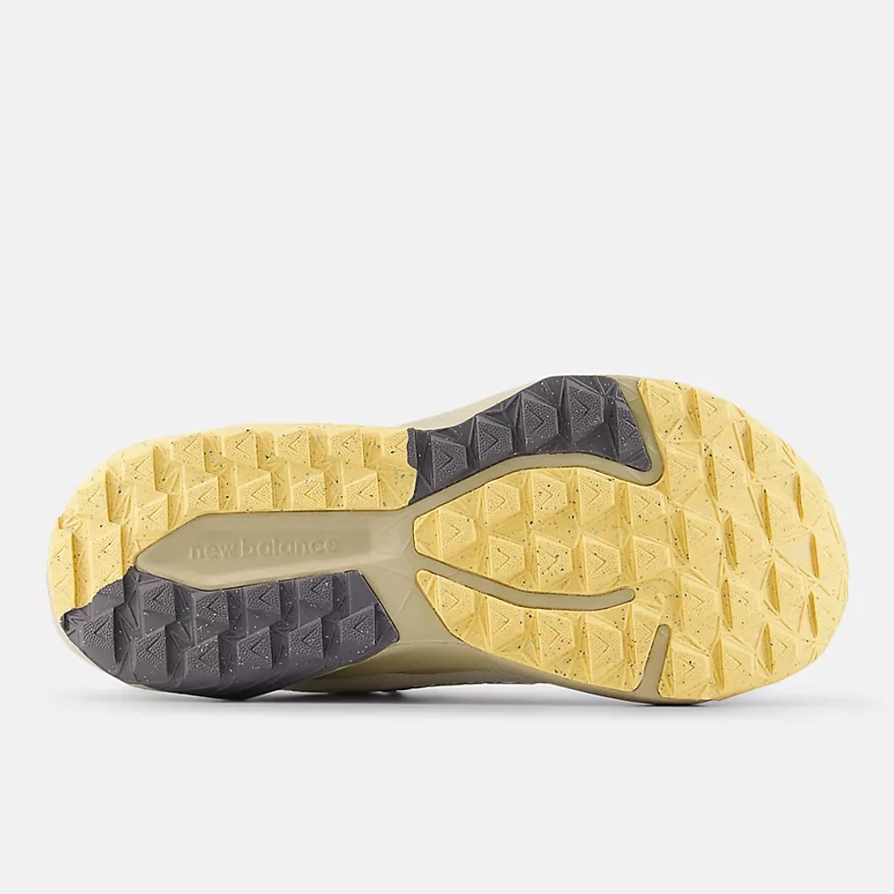 Женские Кроссовки для бега New Balance Dynasoft Nitrel V6 linen/white peach/castlerock