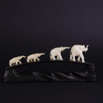 Скульптурная композиция «Слоны идущие на водопой»