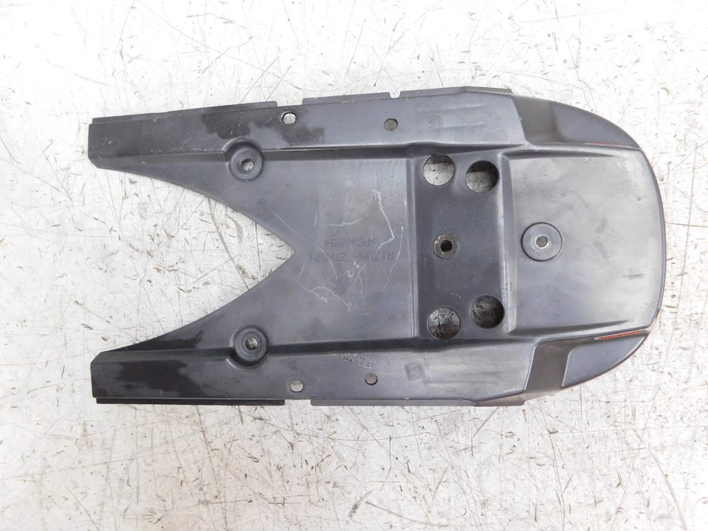 пластик задний Triumph Speed Triple SMTTE5865R