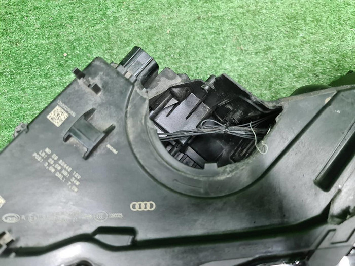 Фара левая Audi Q7 2 (2019-н.в.) LED