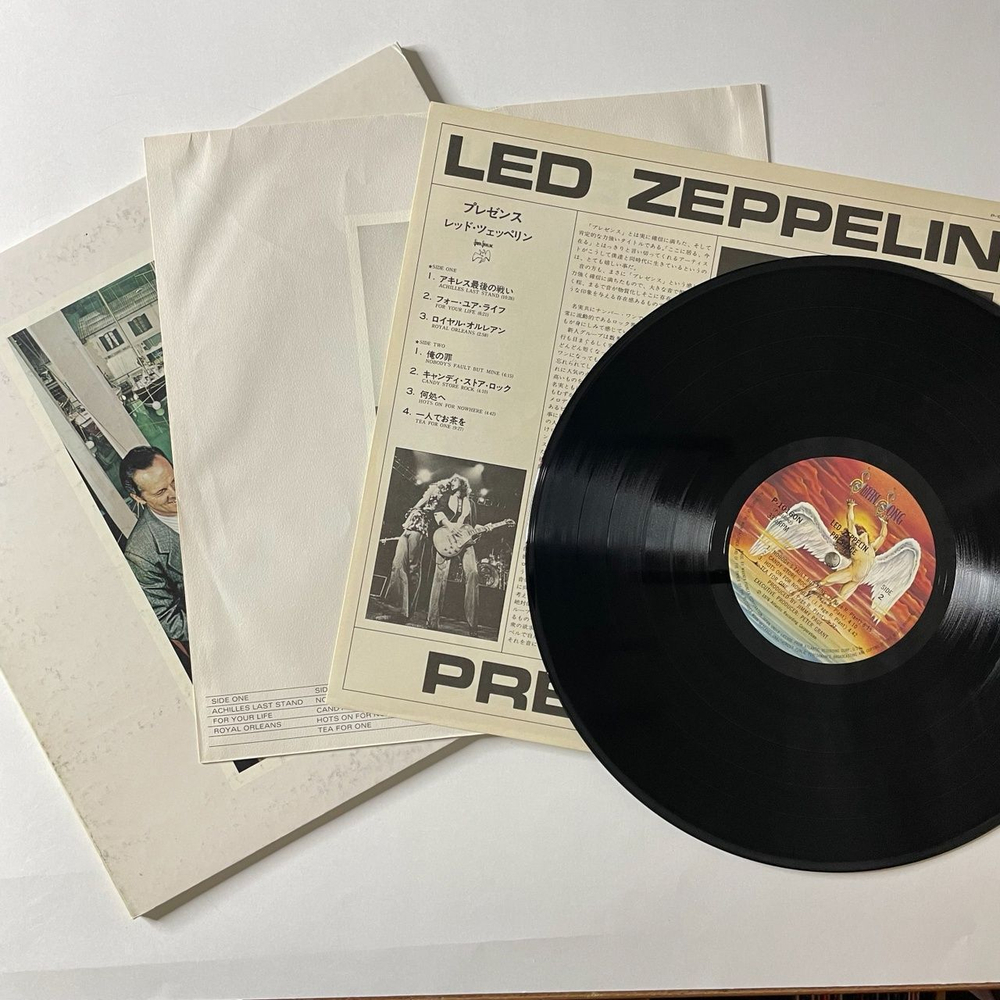 Винтажная виниловая пластинка LP Led Zeppelin Presence (Japan 1976) (No Obi) Candy Store Rock