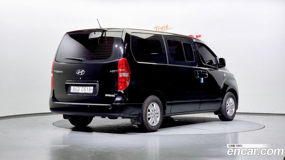 Hyundai The New Grand Starex Van 5-и местный (09.2020)
