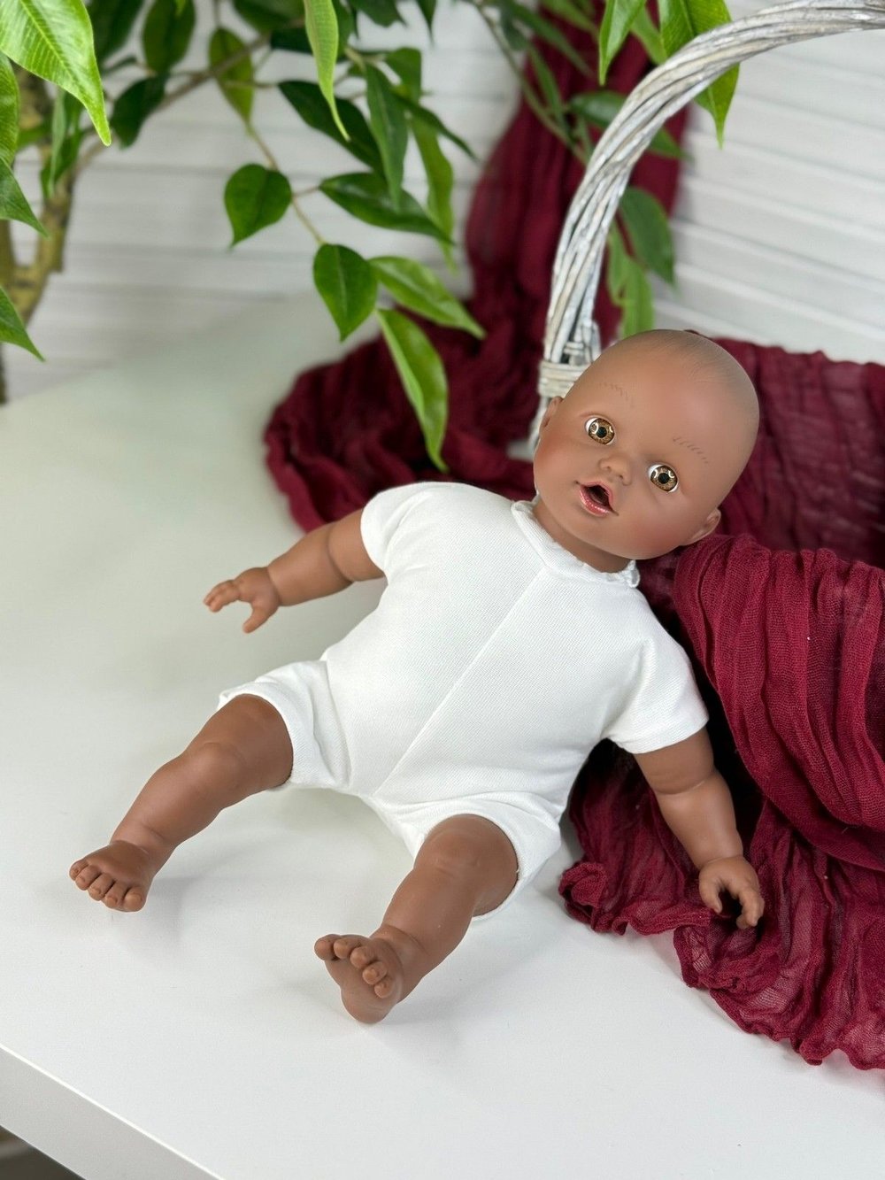 Кукла Nines 29см Golosito мягконабивная (N0624A3)