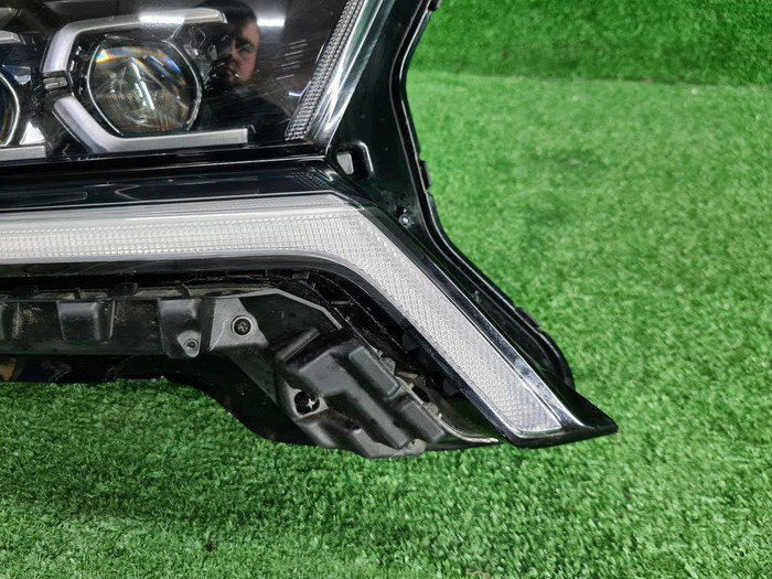 Фара правая Kia Sorento 4 (2020-2023) LED