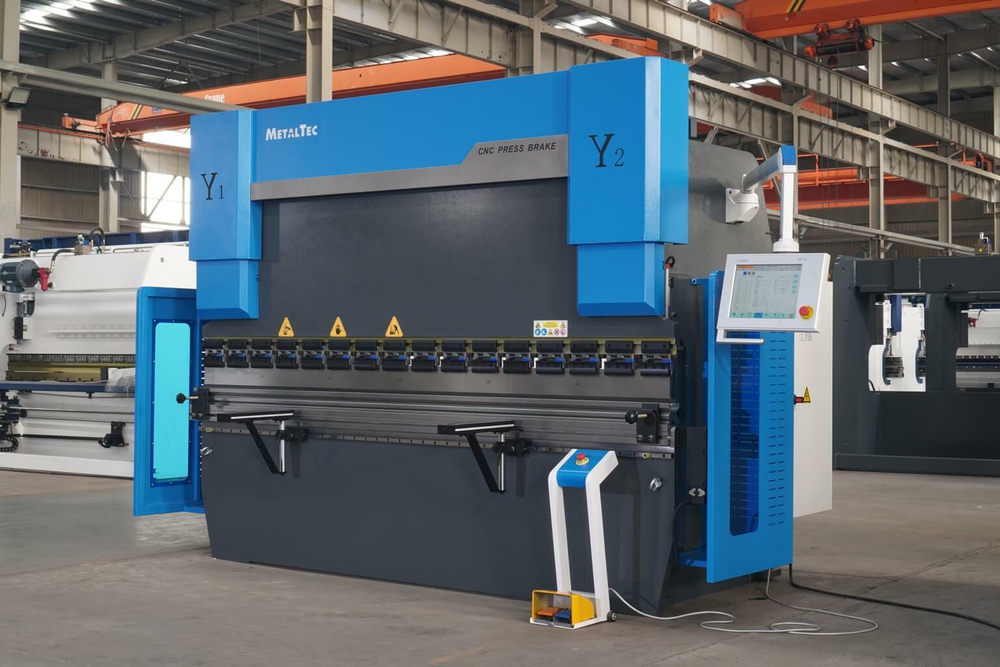 Листогибочный пресс с ЧПУ MetalTec 4+1 МТ-15 50т