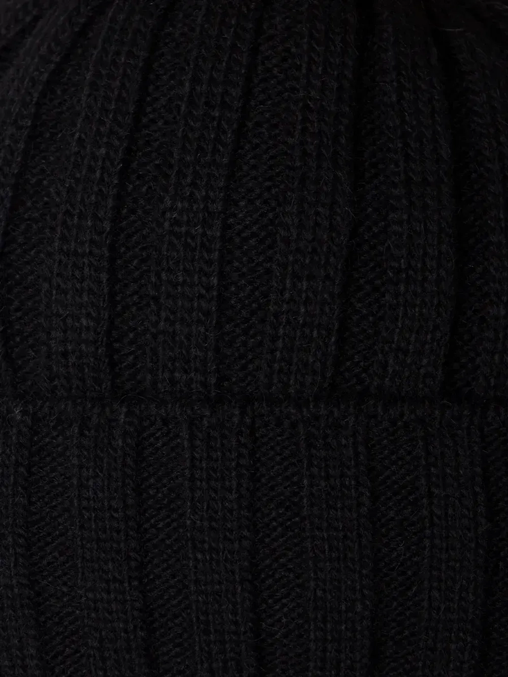 Шапка детская с помпоном на завязках