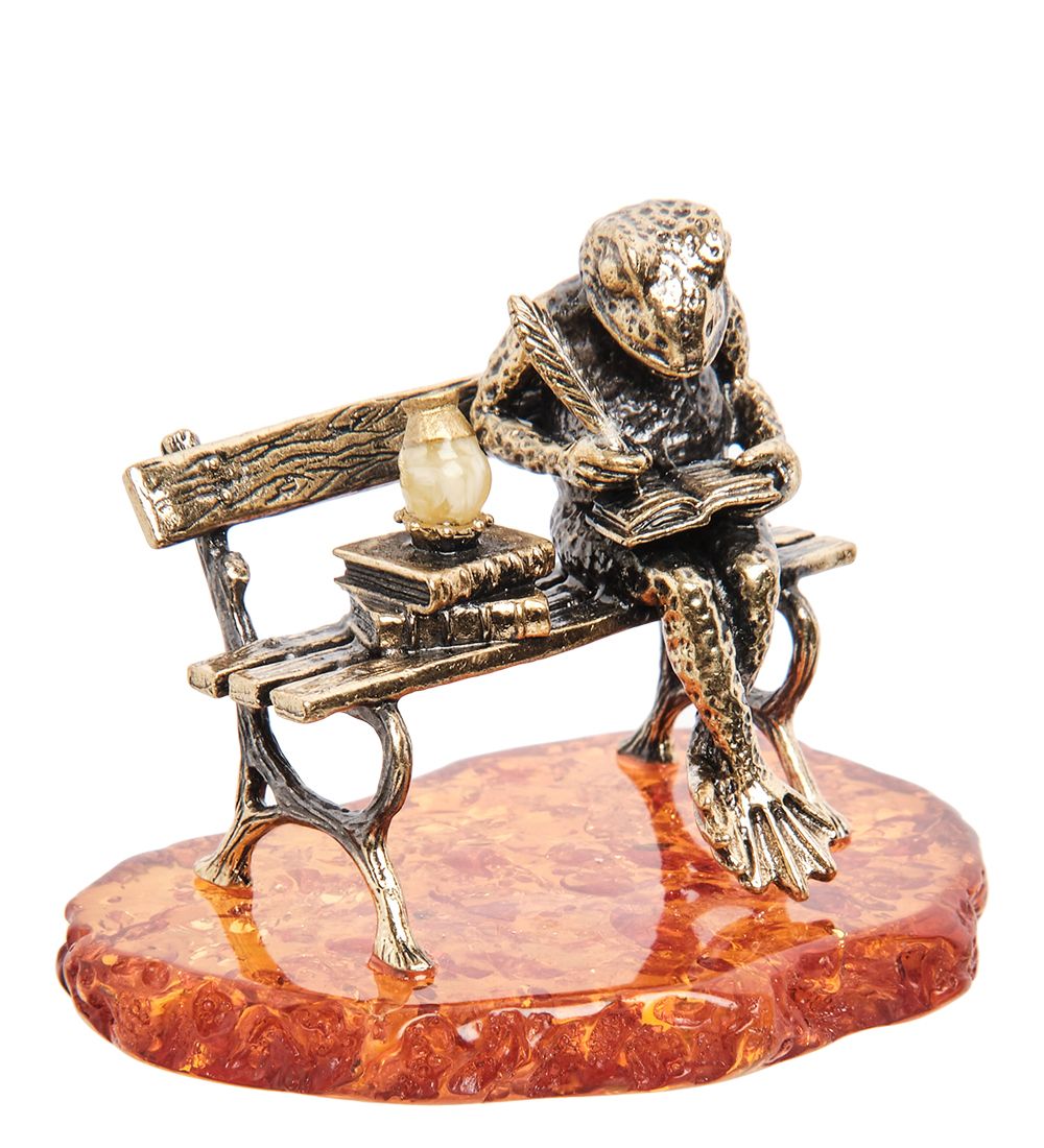Народные промыслы AM-2146 Фигурка «Лягушка поэт» (латунь, янтарь)