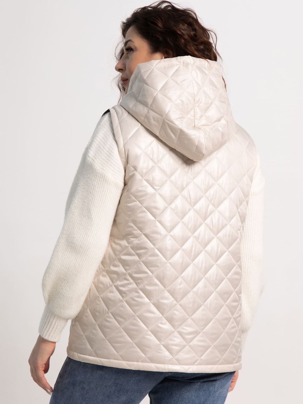 Жилет утепленный Дориана (бежевый) Б15322-18М LT Collection